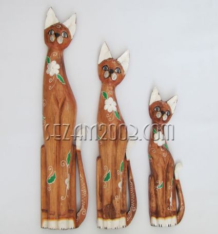 Wooden cats decorated 3 pcs