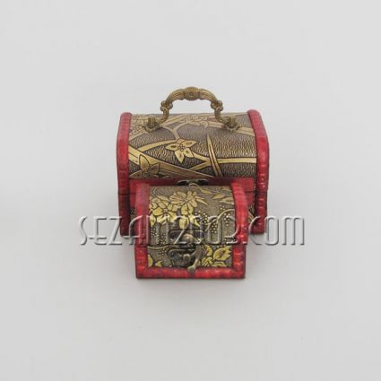 Boxes and stands for jewelry