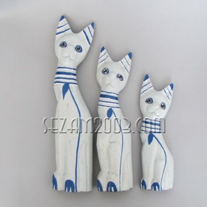 Decorated wooden cats - set of 3
