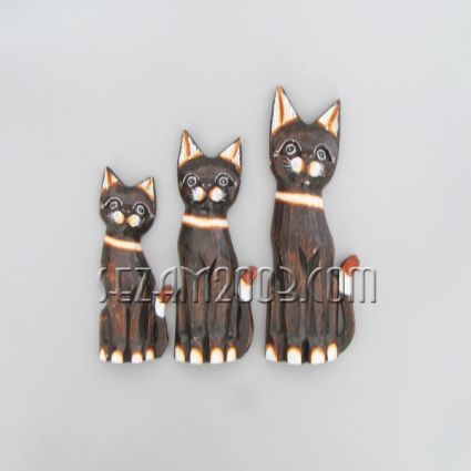 Cats decorated wooden set
