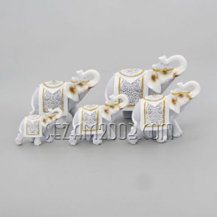 Elephants made of resin 5 pcs. decorated