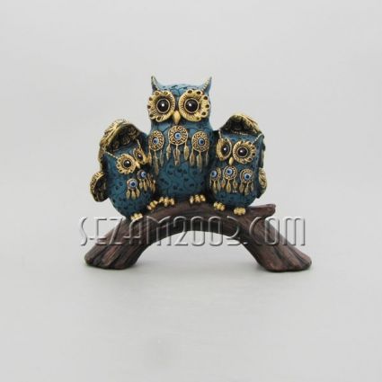 Owlets on a branch – family – polyresin figurine